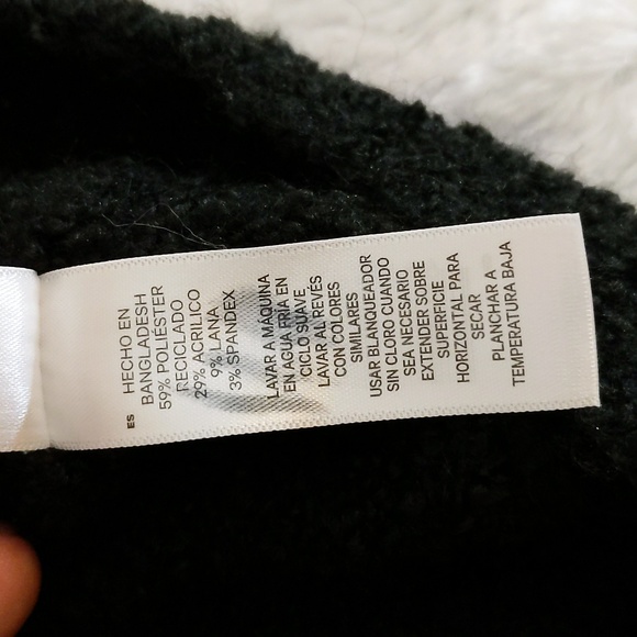 Joe Fresh| NWT Black Crew Neck Sweater Some Recycled Materials - Picture 12 of 13